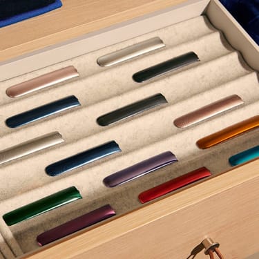Ploom AURA front panels with Rose Gold and other color options.
