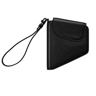 Pogled spreda na zatvorenu Jet Black duo torbicu