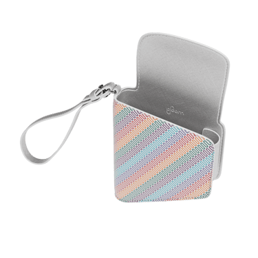 Bočni prikaz prazne i otvorene Multicolored Patterend Canvas duo torbice